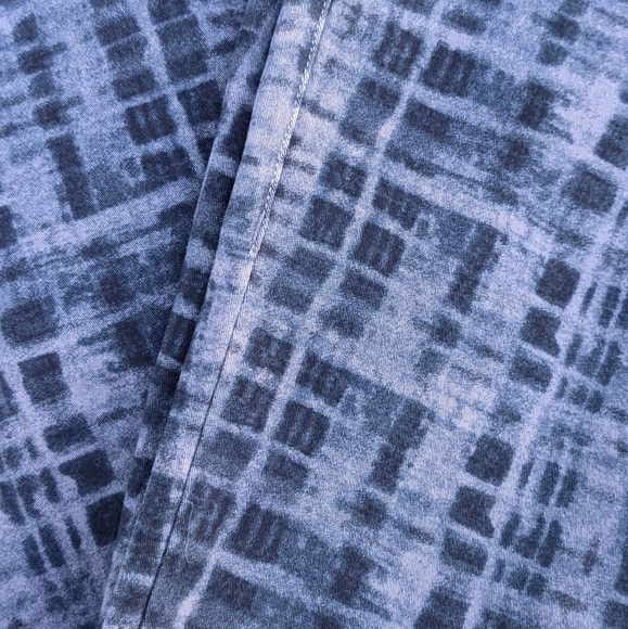Cabi blue/gray grid print skinny denim stretch jeans. Size 8 - Picture 13 of 14